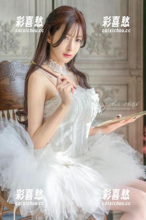 王羽杉：清纯兔女郎，毫无圣光！图包速递！