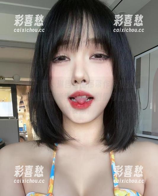 微密圈 - 瞧，琳铛铛的吊带作品集来啦，高清得像高清晰电视剧，剧情可比得上她的姿态！