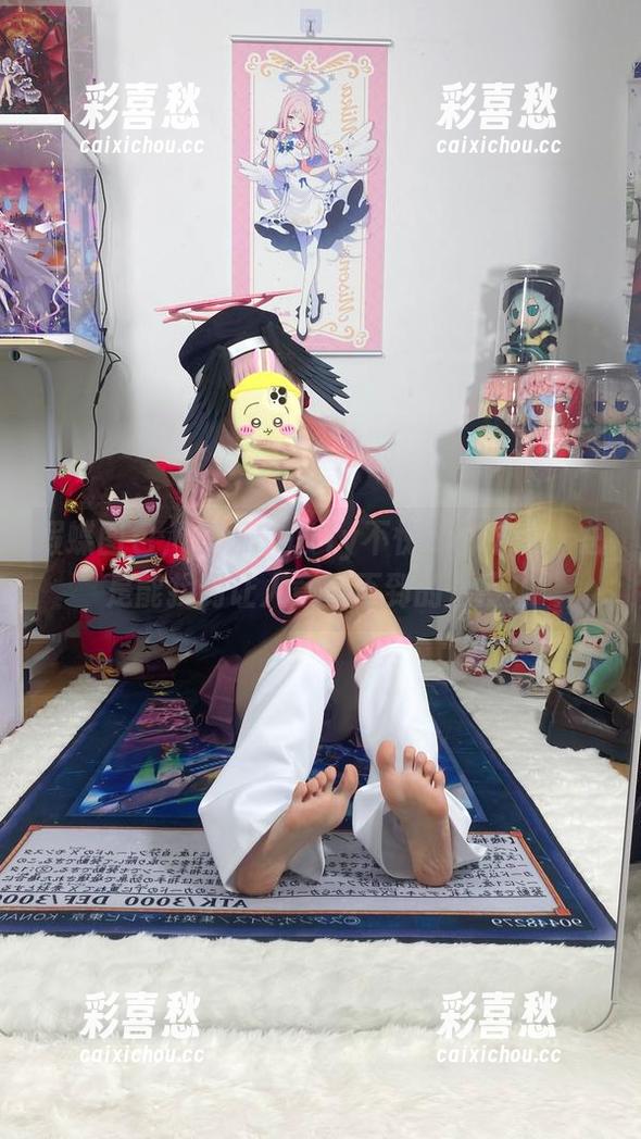 白栎Shirly 瑕蝶图包,白栎Shirly不愧是那个人,总是能找到让人意想不到的角度!