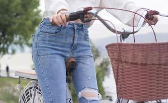 秀人网 - Suki_baby双人,直接送钱的网盘下载福利,错过了就对不起自己哦