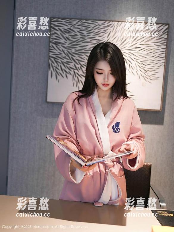 秀人网-summer宝宝 秀人网 - 这组空姐作品里的summer宝宝,完全就是在说‘我能出国’!