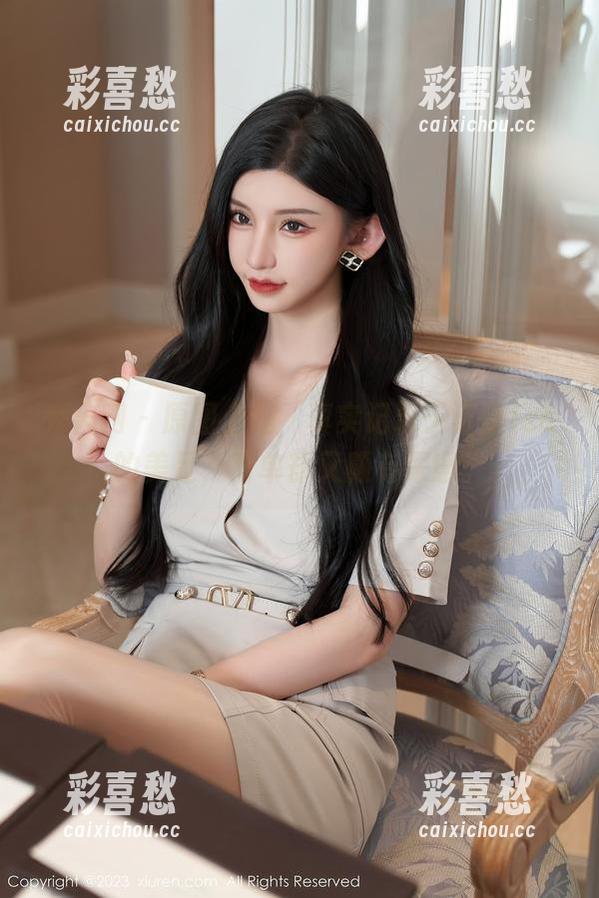 秀人网-于诺诺ise 秀人网 - 原图上线,真实记录于诺诺ise的美足,简单却又颇有深意。