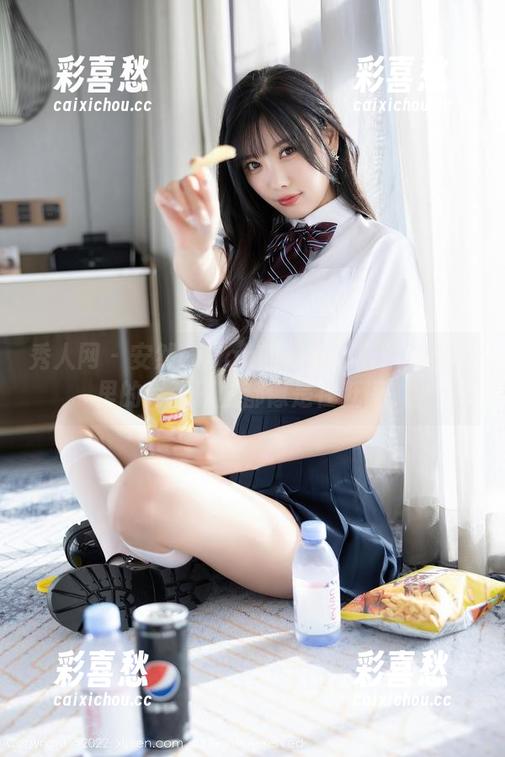 秀人网-安然anran 秀人网 - 安然anran的制服心语:写真集里的每张原图都像是在低语。