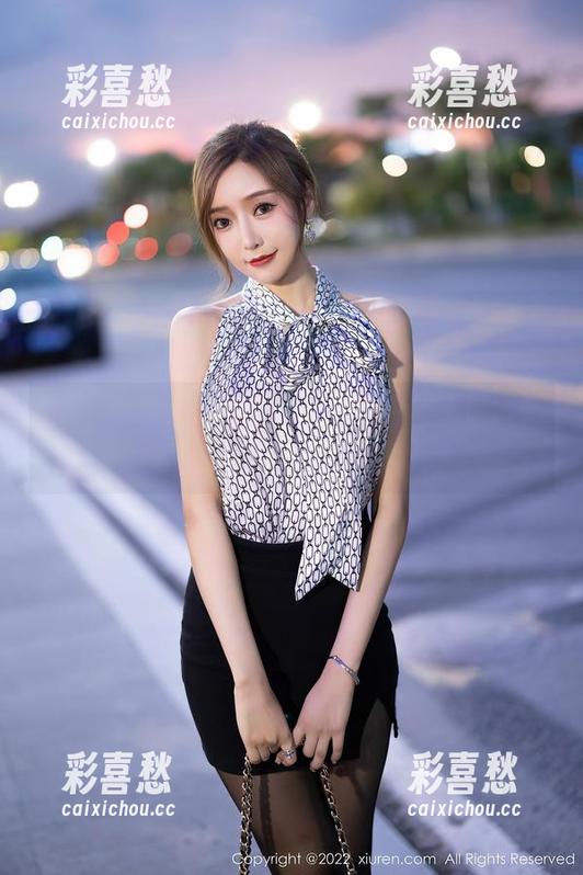 秀人网 - 只在这里！小芭乐的丝袜原图，在线乖乖等你来收藏。
