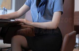 秀人网 - 在线偷瞄:陈茜妮zoe在家里的悠闲时光图集