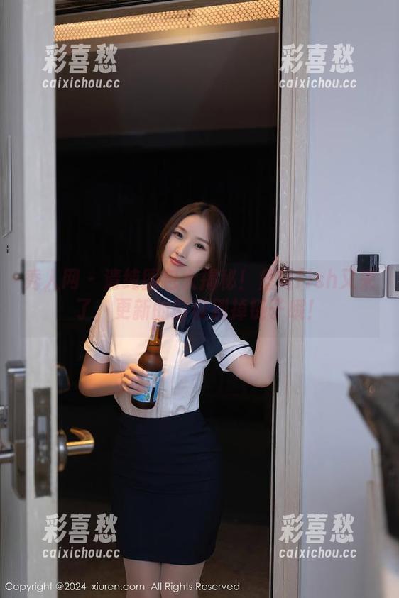 秀人网-鱼尾fish 秀人网 - 清纯图包大揭秘!鱼尾fish又来了,更新的时候别掉链子哦!