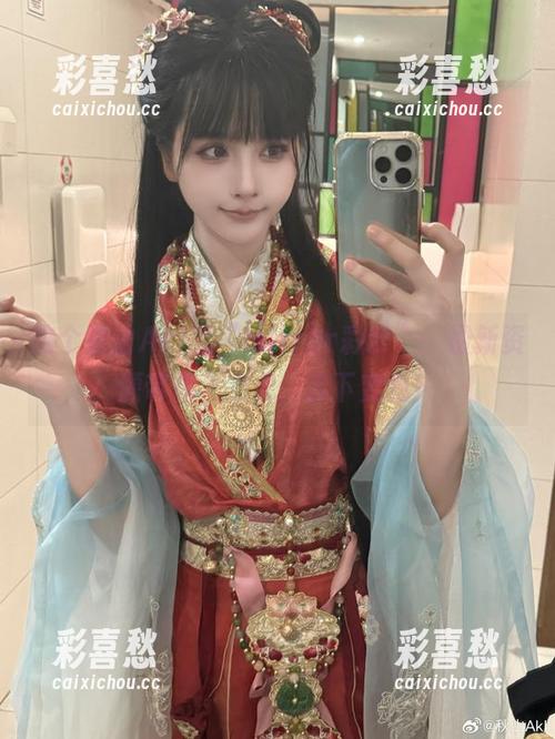 秋山AkI 这个秋山AkI的“mirror彩云”,最新资源带你飞上天,云下变色!
