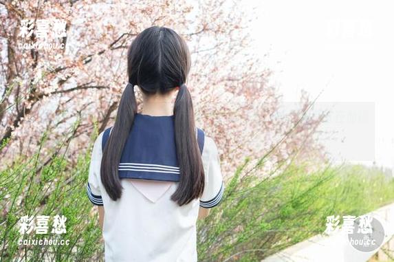 稚乖画册-生煎团团 稚乖画册 - 生煎团团白色灵感合集——随便看几张就像滞留在仙境里,呃,我是说那个白色。