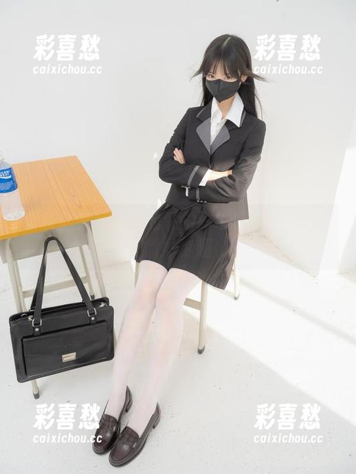 紧急企划-小恩 紧急企划 - 小恩的私拍:牛仔裤与生活的微妙情趣