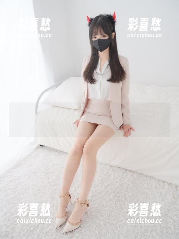 紧急企划 - 见希w私拍海边：我就站在这里，等着潮水洗礼的合集！