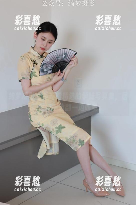 绮梦摄影 - 看露露精选的学妹写真集，居然能一边翻一边叫唤