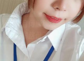 哦,只有下载自闭颜球球全套制服,才能理解这份不自然!