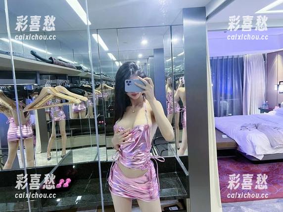 微密圈 - 看葛征穿白衬衫的日常，却好像在撩？精选写真集