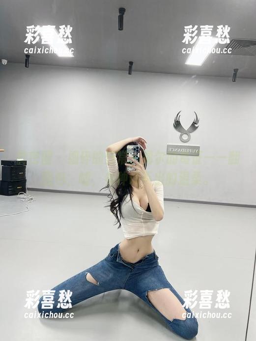 葛征 微密圈 - 细碎的日常,偶尔的葛征——翻图包,嘘,有种说不出的温柔。