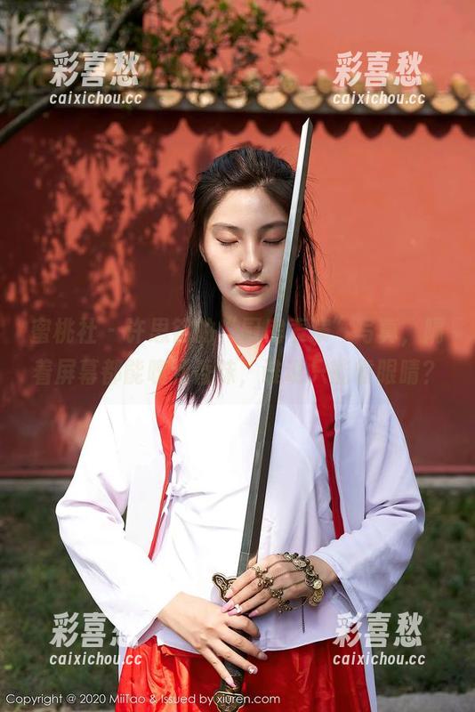 蜜桃社 - 许思铭的“厨房表演”写真，隔着屏幕都能嗅到香味，谁说只能靠眼睛？