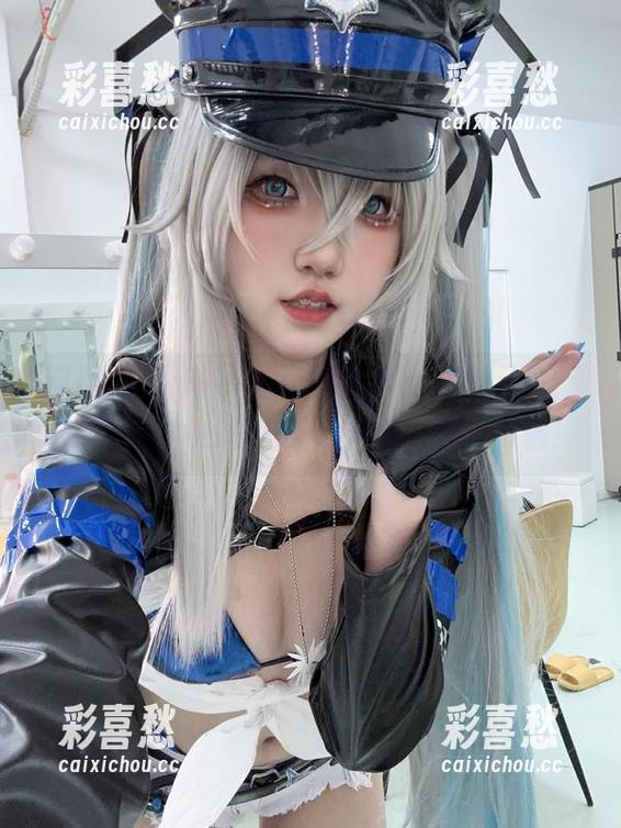 阿薰kaOri 阿薰kaOriversus死库水:一组私拍,水的张力,心里的骚动…哦,那段影像!