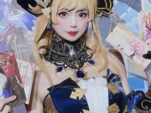 不洗白的雪猫,最新图库干脆就全是纯白,真是个敢于挑战的孩子。