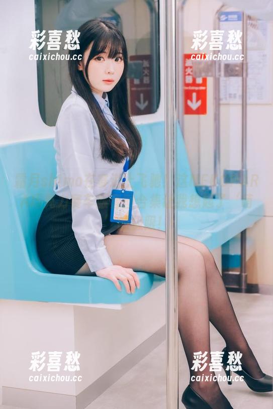 霜月shimo在赛道上飞驰！这NEKOPARA巧克力赛车服套图合集让我想起了‘萌’的极限！