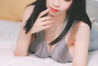 韶陌陌带你解锁透明护士美图，这姿势我也想试试？