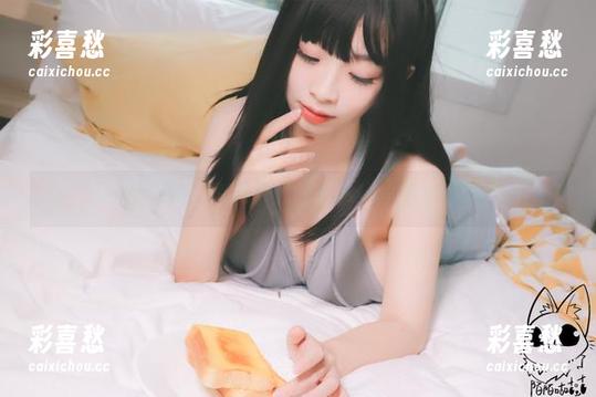 韶陌陌带你解锁透明护士美图，这姿势我也想试试？
